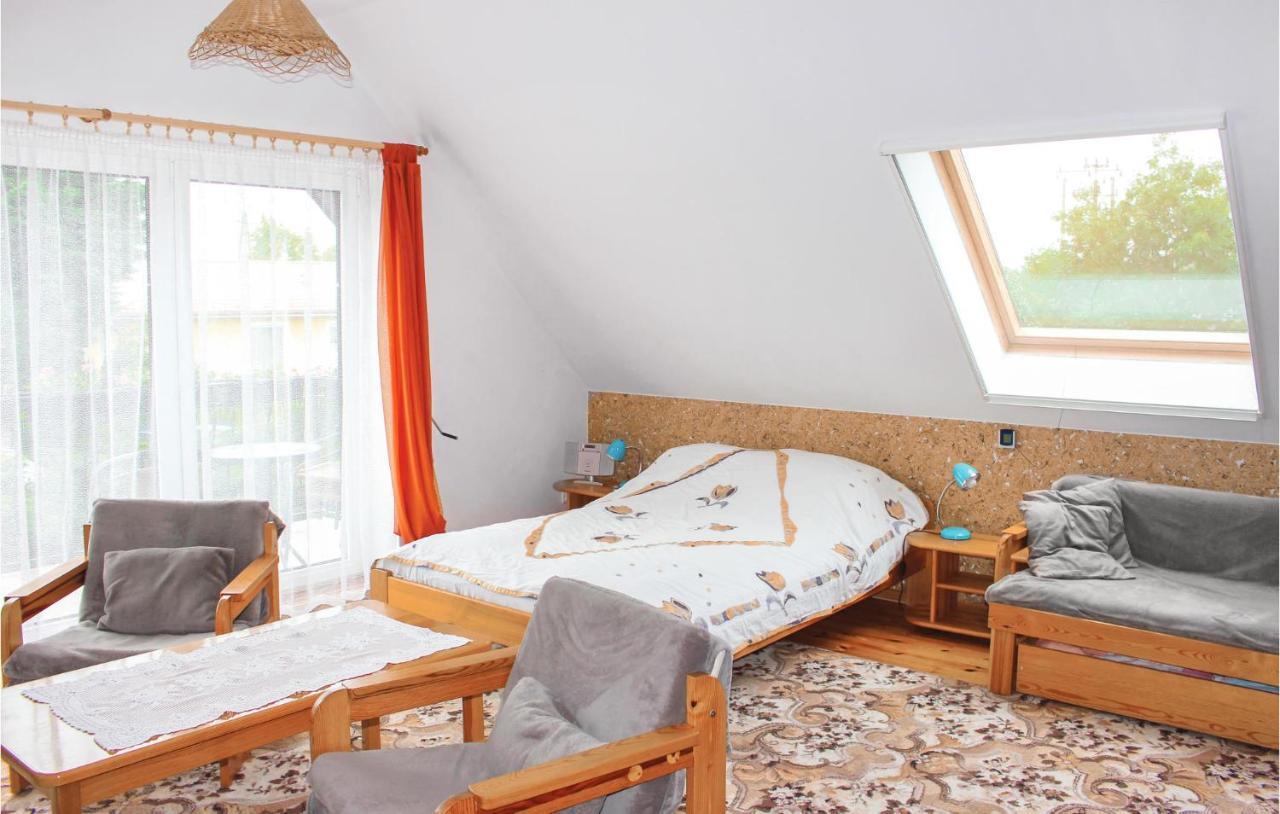 Cozy Apartment In Nowe Warpno With Wifi Exterior photo